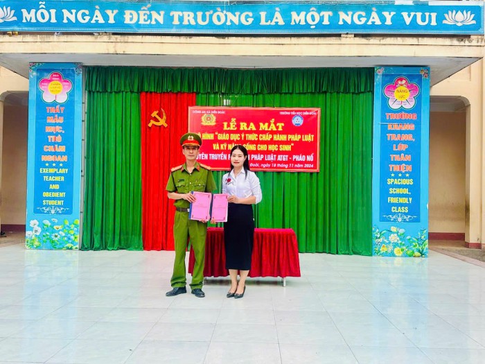 Lễ ra mắt mô hình Giáo dục ý thức chấp hành pháp luật và Kĩ năng sống trong nhà trường